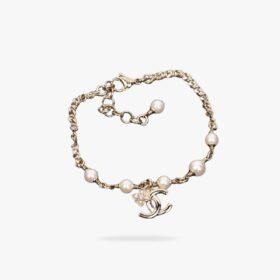 CHANEL CC Pearl bracelet