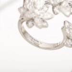 Van Cleef and Arpels Lotus Between the Finger ring 4 flowers - 图片 3