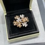 Van Cleef and Arpels Frivole ring 8 flowers - 图片 7