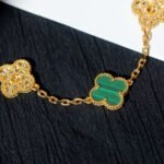 Van Cleef and Arpels Vintage Alhambra bracelet 5 motifs - 图片 5