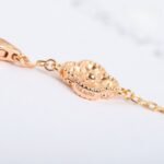 Van Cleef and Arpels Sweet Alhambra bracelet 6 motifs - 图片 5