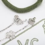 Van Cleef and Arpels Frivole bracelet 5 flowers - 图片 5
