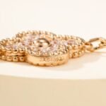 Van Cleef and Arpels Vintage Alhambra bracelet 5 motifs - 图片 3