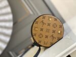 LV 040 - 图片 6