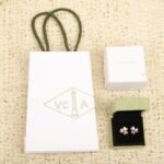 Van Cleef and Arpels Frivole earrings small model - 图片 8