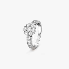Van Cleef and Arpels Fleurette ring