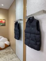PRADA down waistcoat black - 图片 3