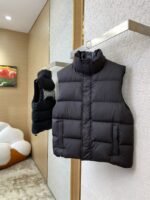 Balenciaga Flame Embroidered Down Vest Black - 图片 3
