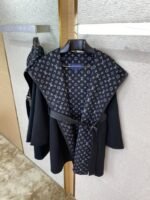 LV Mid-Length Poncho Cashmere Coat Black - 图片 7