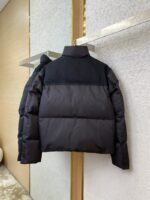 Prada Triangle Label Down Jacket - 图片 6