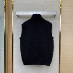 LV Half Zip Knit Dark Embossed Sleeveless Vest - 图片 2