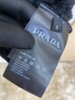 Prada Appliquéd Wool Cardigan Black - 图片 9