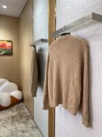 Prada Appliquéd Wool Cardigan Khaki - 图片 4