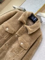 LV Sheep Shearling Fur Jacket Coat - 图片 6