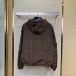 LV Reversible Windproof Jacket Coat - 图片 4