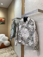 LV Year of the Snake Camouflage Limited Edition Jacket Coat - 图片 3