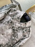 LV Year of the Snake Camouflage Limited Edition Jacket Coat - 图片 6