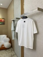 LV Flocked Print Short Sleeve T-Shirt - 图片 4