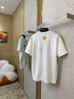 LV Embossed Leather Badge Knit Short Sleeve T-Shirt - 图片 4