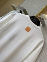 LV Embossed Leather Badge Knit Short Sleeve T-Shirt - 图片 8