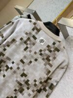 LV Camouflage Checkered Crew Neck Pullover - 图片 8