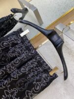 LV Co-Branded Diffractive Casual Shorts - 图片 6