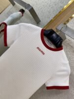 Miu Miu Clashing Colours Round Neck Letter Embroidery Short Sleeve T-Shirt Red - 图片 6