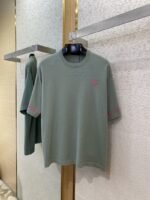 LV Appliqu??d Sleeve Knit Short Sleeve T-Shirt - 图片 5