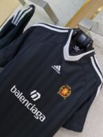 Balenciaga Manchester United Striped Football Short Sleeve T-Shirt - 图片 7