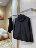 Prada Reversible Hooded Jacket Coat - 图片 4