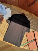 Bottega Veneta Pocket Studded Round Neck Short Sleeve Black - 图片 8