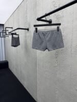 Miu Miu New Gray Striped Shorts - 图片 2