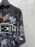 Balenciaga Manchester United Cement Graffiti Aged Short Sleeve 1 - 图片 5