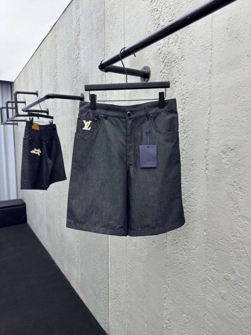 wsxc1754451403068_0.jpg Lv 25Ss new black cotton turn-up shorts - 图片 1