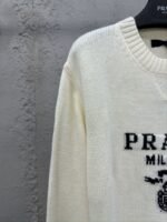 Prada Chest Logo Appliqué Sweater 2 - 图片 4