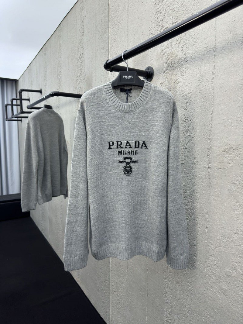 wsxc1754452095228_0.jpg Prada Chest Logo Appliqué Sweater 3 - 图片 1