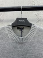 Prada Chest Logo Appliqué Sweater 3 - 图片 3