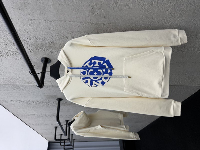 wsxc1754452306381_0.jpg Lv letter print hooded sweatshirt - 图片 1