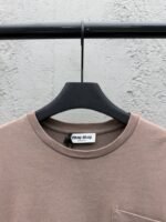Miu Miu Pocket Letter Embroidered Long Sleeve - 图片 3