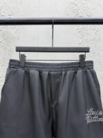 Lv x Nigo Co-branded Printed Silk Shorts - 图片 3