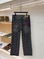 LV Limited Edition Broken Jacquard Little Red Man Embroidered Denim Jeans - 图片 2