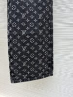 LV Limited Edition Broken Jacquard Little Red Man Embroidered Denim Jeans - 图片 7