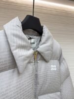 Miu Miu Full-Print Jacquard Lapel Down Jacket 1 - 图片 8