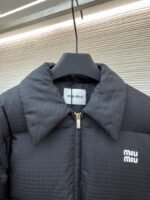 Miu Miu Full-Print Jacquard Lapel Down Jacket 2 - 图片 3