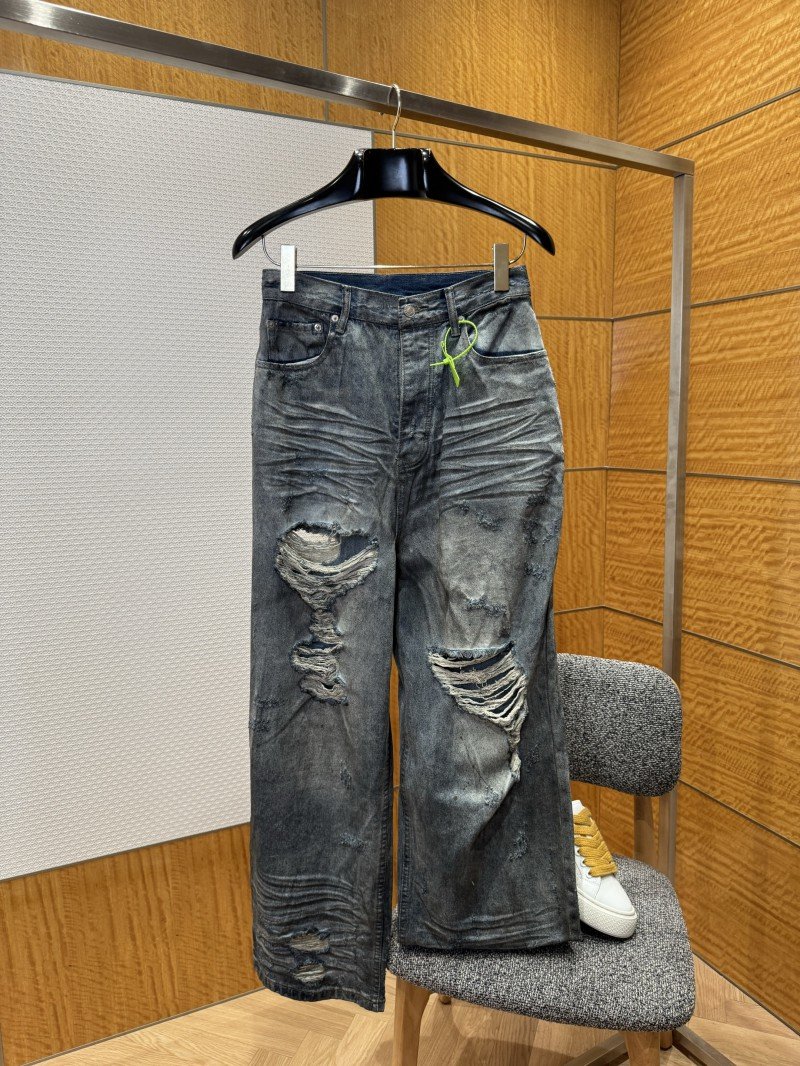 wsxc1763694626754_0.jpg Balenciaga Distressed Ripped Jeans - 图片 1