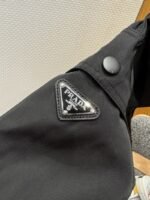Prada Metal Logo-Embellished Cotton Trousers - 图片 5
