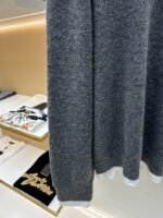 Miu Miu Cashmere V-Neck Sweater - 图片 6