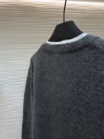 Miu Miu Cashmere V-Neck Sweater - 图片 9