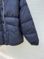 Miu Miu Double-Faced Stand Collar Micro-Logo Zipper Long-Sleeve Down Jacket - 图片 8