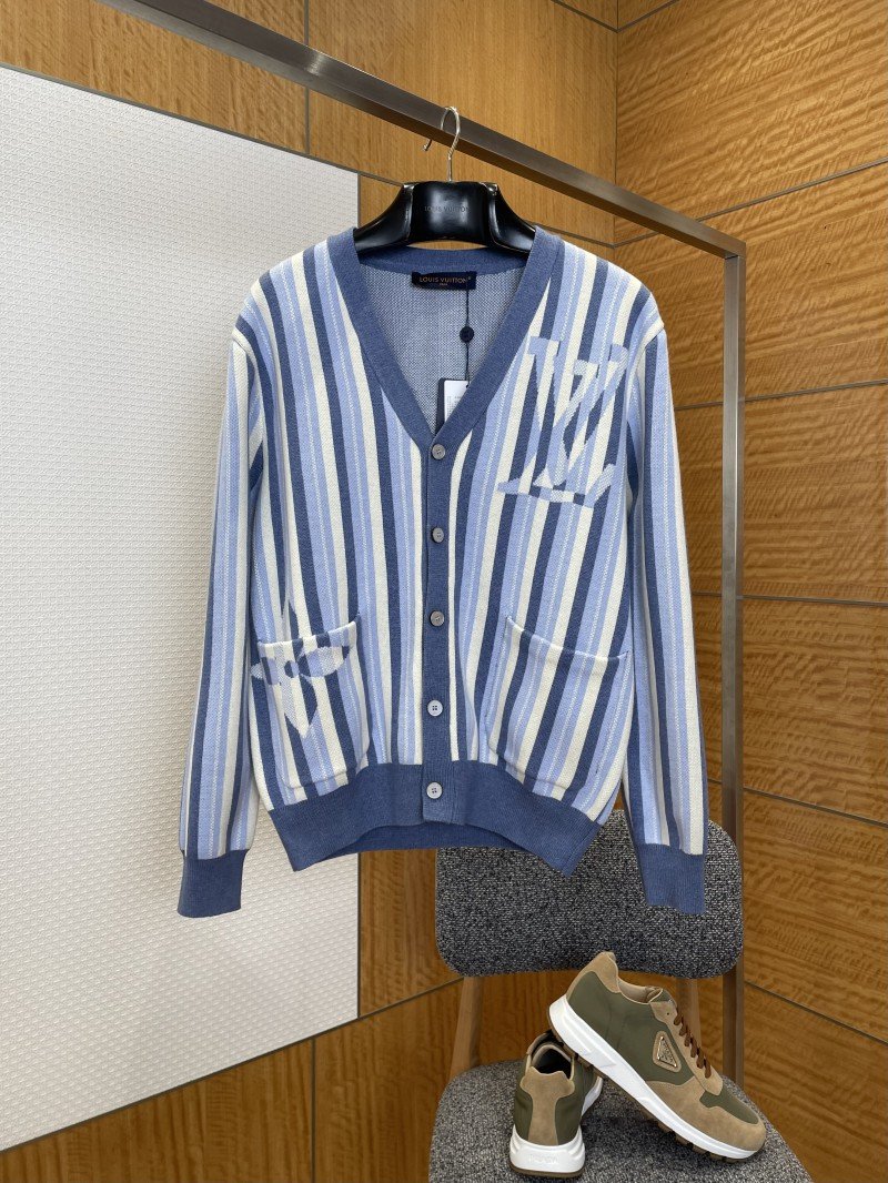 wsxc1767664694027_0.jpg LV 2026 SpringSummer Collection New Blue and White Vertical Striped Cardigan - 图片 1